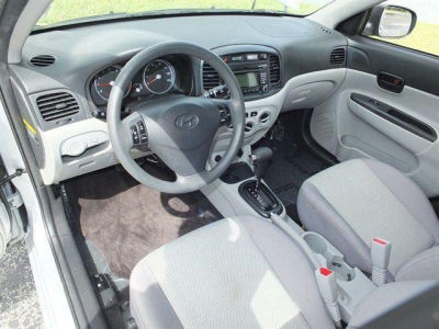 2011 Hyundai Accent  GLS