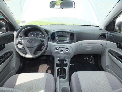 2011 Hyundai Accent  GLS