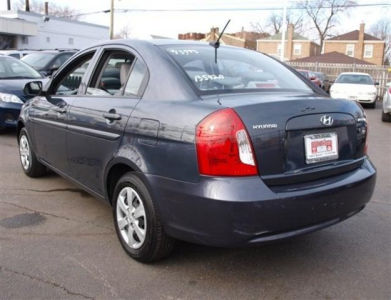 2010 Hyundai Accent GLS