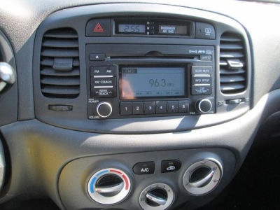2010 Hyundai Accent  GS
