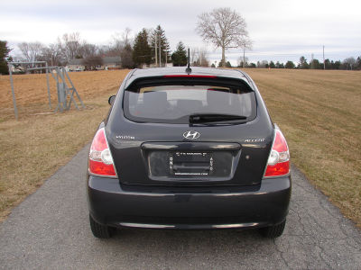 2011 Hyundai Accent  GL