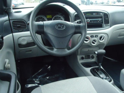 2009 Hyundai Accent  GLS