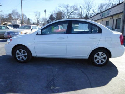 2010 Hyundai Accent GLS
