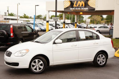 2011 Hyundai Accent  GLS