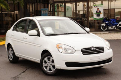 2011 Hyundai Accent  GLS
