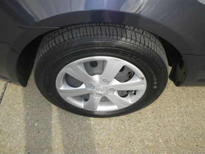 2011 Hyundai Accent  GLS