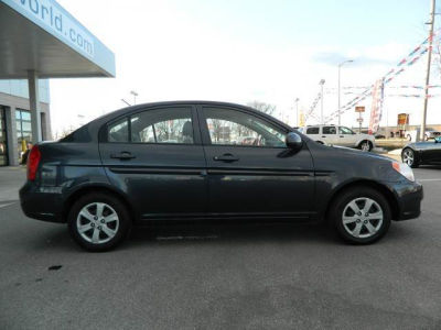 2009 Hyundai Accent  GLS