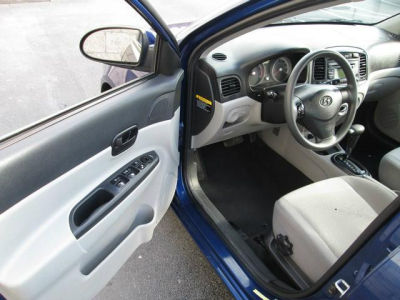 2009 Hyundai Accent  GLS