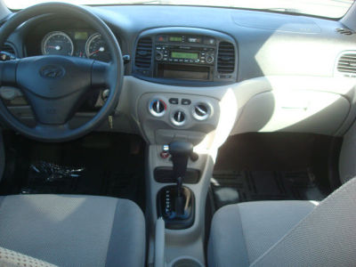 2009 Hyundai Accent  GLS