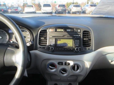 2011 Hyundai Accent  GLS