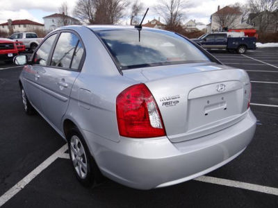 2010 Hyundai Accent  GLS