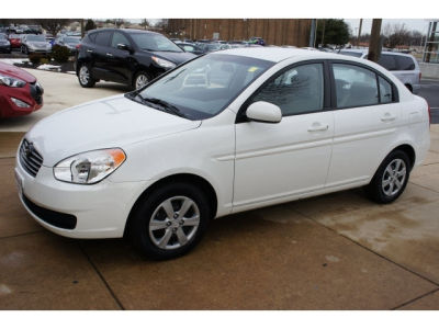 2011 Hyundai Accent  GLS