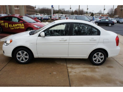 2011 Hyundai Accent  GLS