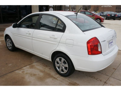2011 Hyundai Accent  GLS