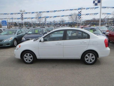 2010 Hyundai Accent  GLS