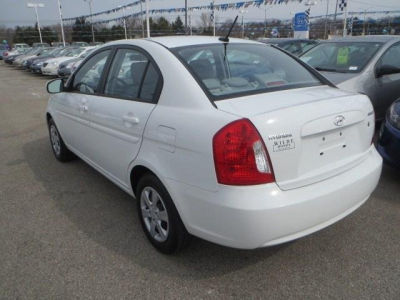 2010 Hyundai Accent  GLS