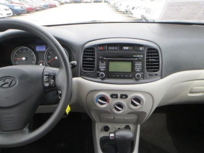 2010 Hyundai Accent  GLS