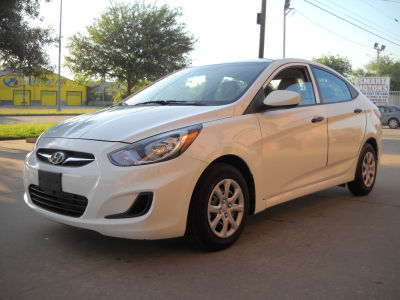 2012 Hyundai Accent  GLS