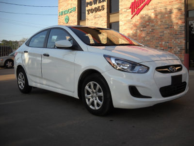 2012 Hyundai Accent  GLS