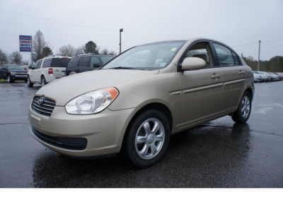 2006 Hyundai Accent  GLS -
   Cars.com </title>
   <meta name="title" content="2006 Hyundai Accent  GLS - Cars.com"/>
   <meta name="description" content="Listed on Cars.com
