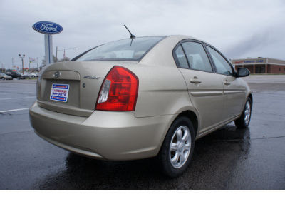 2006 Hyundai Accent GLS -
Cars.com </title>
<meta name="title" content="2006 Hyundai Accent GLS - Cars.com"/>
<meta name="description" content="Listed on Cars.com