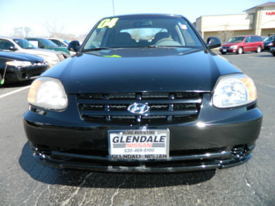 2004 Hyundai Accent  GL -
   Cars.com </title>
   <meta name="title" content="2004 Hyundai Accent  GL - Cars.com"/>
   <meta name="description" content="Listed on Cars.com