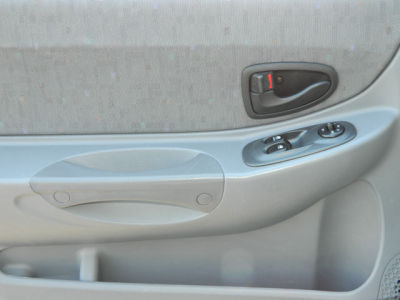 2004 Hyundai Accent  GL -
   Cars.com </title>
   <meta name="title" content="2004 Hyundai Accent  GL - Cars.com"/>
   <meta name="description" content="Listed on Cars.com