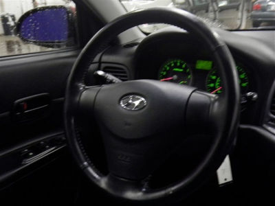 2007 Hyundai Accent  SE -
   Cars.com </title>
   <meta name="title" content="2007 Hyundai Accent  SE - Cars.com"/>
   <meta name="description" content="Listed on Cars.com