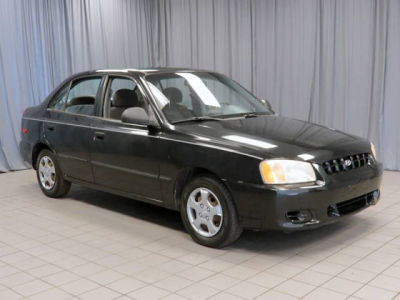 2002 Hyundai Accent  GL -
   Cars.com </title>
   <meta name="title" content="2002 Hyundai Accent  GL - Cars.com"/>
   <meta name="description" content="Listed on Cars.com
