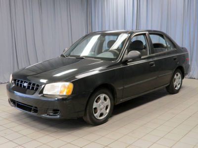 2002 Hyundai Accent  GL -
   Cars.com </title>
   <meta name="title" content="2002 Hyundai Accent  GL - Cars.com"/>
   <meta name="description" content="Listed on Cars.com