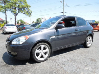 2007 Hyundai Accent  SE -
   Cars.com </title>
   <meta name="title" content="2007 Hyundai Accent  SE - Cars.com"/>
   <meta name="description" content="Listed on Cars.com