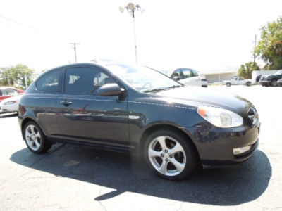 2007 Hyundai Accent SE -
Cars.com </title>
<meta name="title" content="2007 Hyundai Accent SE - Cars.com"/>
<meta name="description" content="Listed on Cars.com