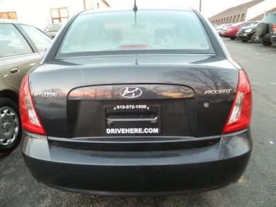 2007 Hyundai Accent  GLS -
   Cars.com </title>
   <meta name="title" content="2007 Hyundai Accent  GLS - Cars.com"/>
   <meta name="description" content="Listed on Cars.com