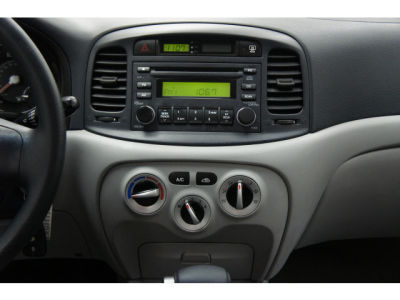 2007 Hyundai Accent  GLS -
   Cars.com </title>
   <meta name="title" content="2007 Hyundai Accent  GLS - Cars.com"/>
   <meta name="description" content="Listed on Cars.com