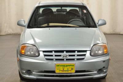 2005 Hyundai Accent GLS -
Cars.com </title>
<meta name="title" content="2005 Hyundai Accent GLS - Cars.com"/>
<meta name="description" content="Listed on Cars.com