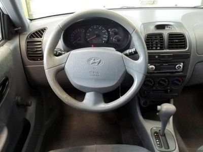 2004 Hyundai Accent  GL -
   Cars.com </title>
   <meta name="title" content="2004 Hyundai Accent  GL - Cars.com"/>
   <meta name="description" content="Listed on Cars.com