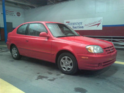 2005 Hyundai Accent  GLS -
   Cars.com </title>
   <meta name="title" content="2005 Hyundai Accent  GLS - Cars.com"/>
   <meta name="description" content="Listed on Cars.com