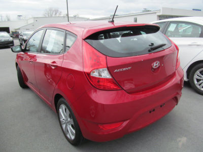2013 Hyundai Accent -
Cars.com </title>
<meta name="title" content="2013 Hyundai Accent - Cars.com"/>
<meta name="description" content="Listed on Cars.com