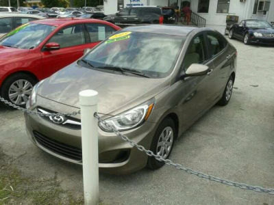 2013 Hyundai Accent  GLS -
   Cars.com </title>
   <meta name="title" content="2013 Hyundai Accent  GLS - Cars.com"/>
   <meta name="description" content="Listed on Cars.com