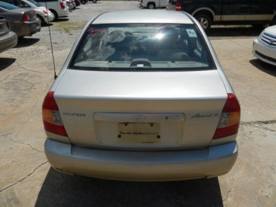 2001 Hyundai Accent  GL -
   Cars.com </title>
   <meta name="title" content="2001 Hyundai Accent  GL - Cars.com"/>
   <meta name="description" content="Listed on Cars.com