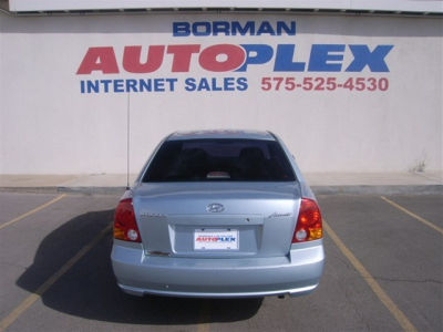 2004 Hyundai Accent  GL -
   Cars.com </title>
   <meta name="title" content="2004 Hyundai Accent  GL - Cars.com"/>
   <meta name="description" content="Listed on Cars.com