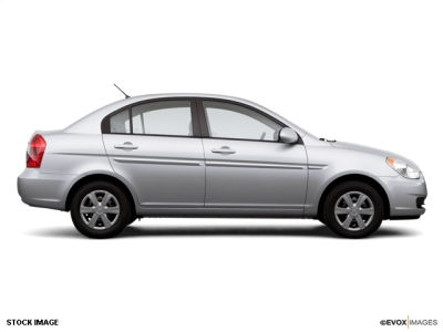 2007 Hyundai Accent  GLS -
   Cars.com </title>
   <meta name="title" content="2007 Hyundai Accent  GLS - Cars.com"/>
   <meta name="description" content="Listed on Cars.com
