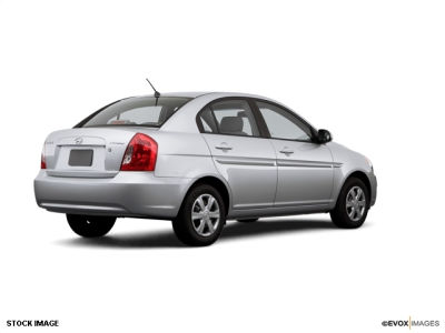 2007 Hyundai Accent  GLS -
   Cars.com </title>
   <meta name="title" content="2007 Hyundai Accent  GLS - Cars.com"/>
   <meta name="description" content="Listed on Cars.com