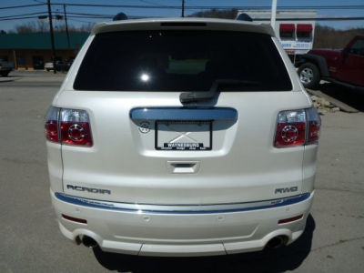 2011 GMC Acadia Denali