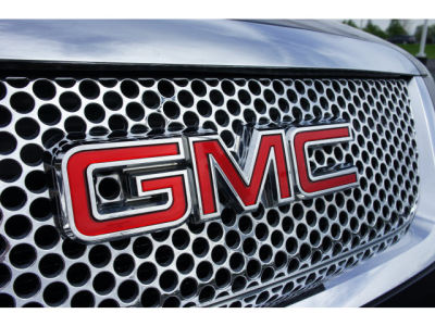2011 GMC Acadia  Denali