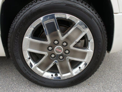 2011 GMC Acadia  Denali