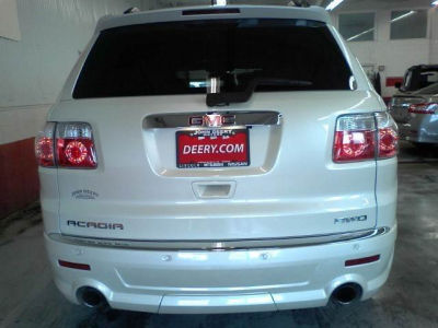 2011 GMC Acadia  Denali