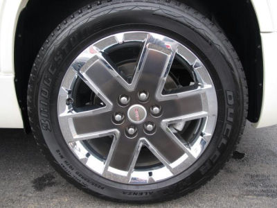 2011 GMC Acadia  Denali