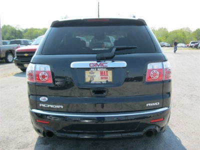 2011 GMC Acadia  Denali