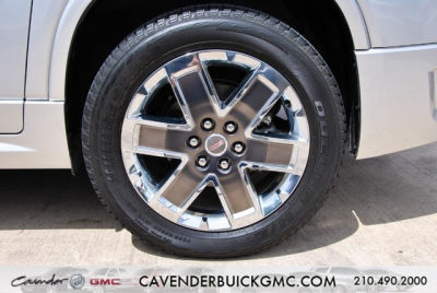 2011 GMC Acadia  Denali